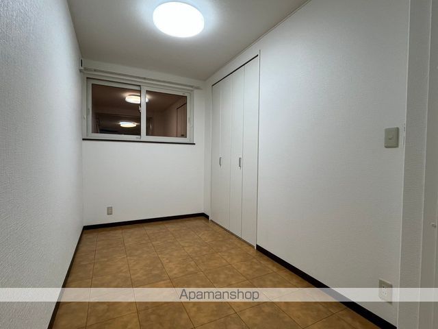 その他部屋・スペース　※お部屋によって壁紙・床の色が変動する場合がございます。