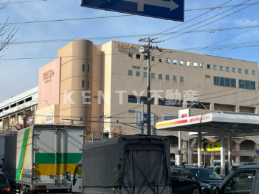 ショッピングセンター　トレッサ横浜（ショッピングセンター）まで2598m