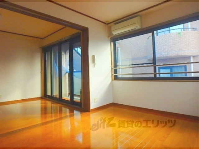 居室・リビング　リビング