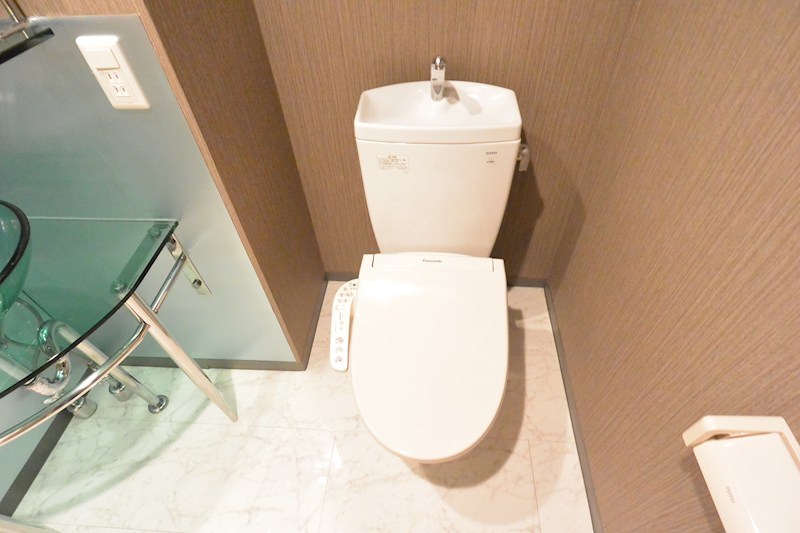 トイレ　トイレ