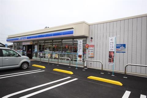 コンビニ　ローソン中津丸山町店（コンビニ）まで523m