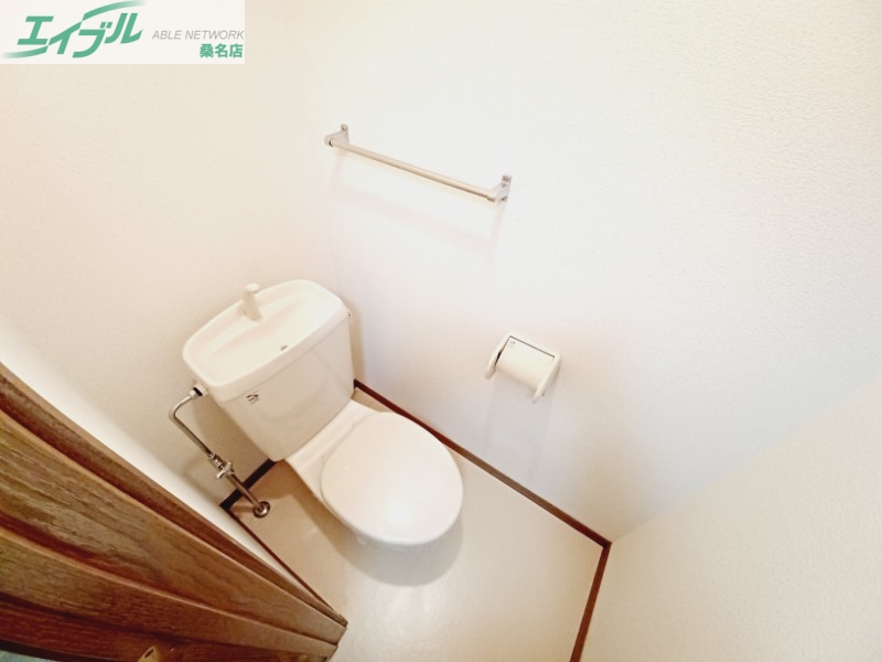 トイレ　同型反転タイプ画像