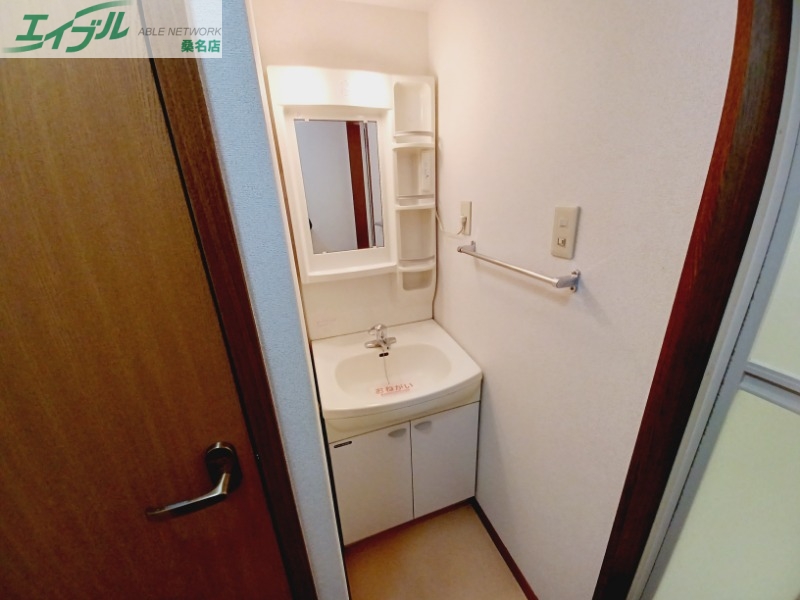 洗面設備　同型反転タイプ画像