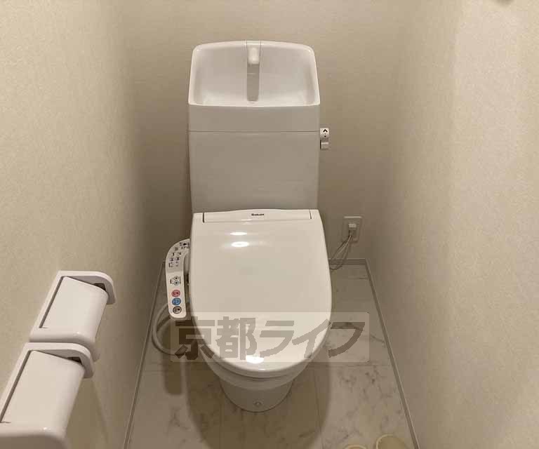 トイレ　ウォシュレット付です！