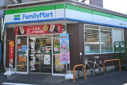 コンビニ　ファミリーマート 中野鷺宮一丁目店（コンビニ）まで141m