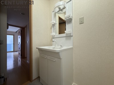 洗面設備　洗髪洗面化粧台付き