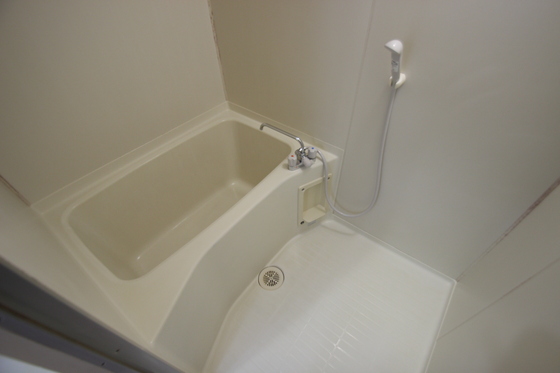 バス・シャワールーム　別部屋の写真です。