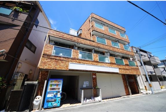 建物外観　閑静な住宅街にあるマンションです