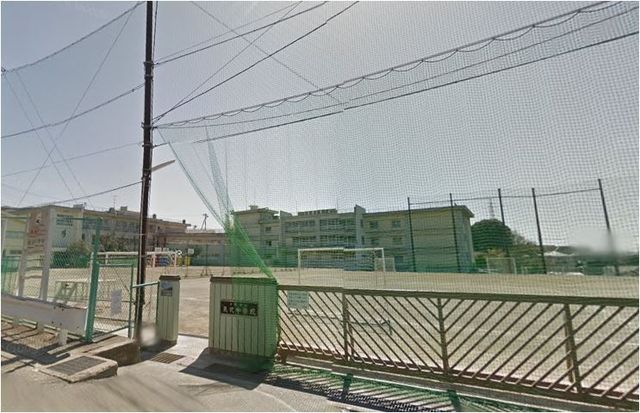 中学校　川崎市立長沢中学校（中学校）まで1034m