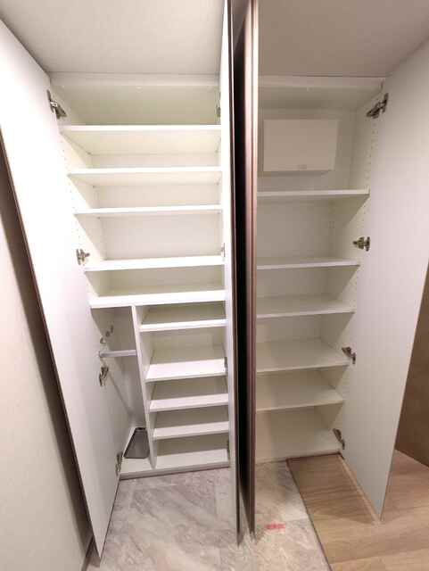 玄関　◆たっぷり収納できるシューズボックス◆
