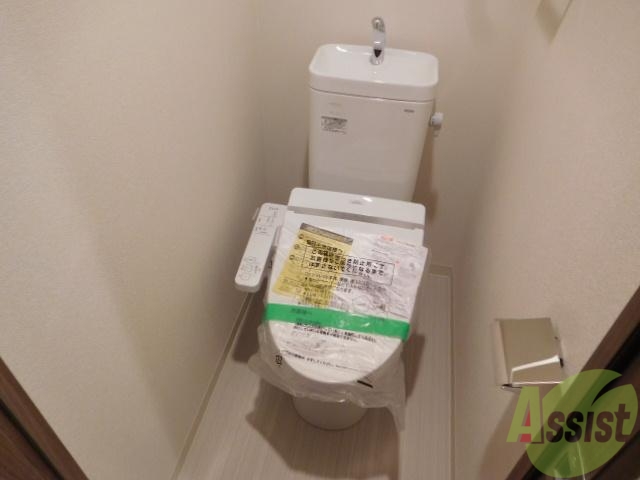 トイレ　ウォシュレット付いてます。