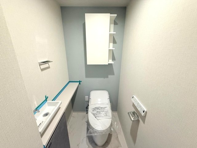 トイレ　※別号室の参考写真です