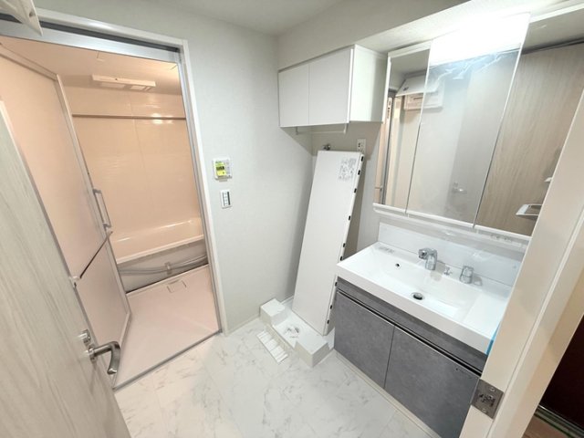 洗面設備　※別号室の参考写真です