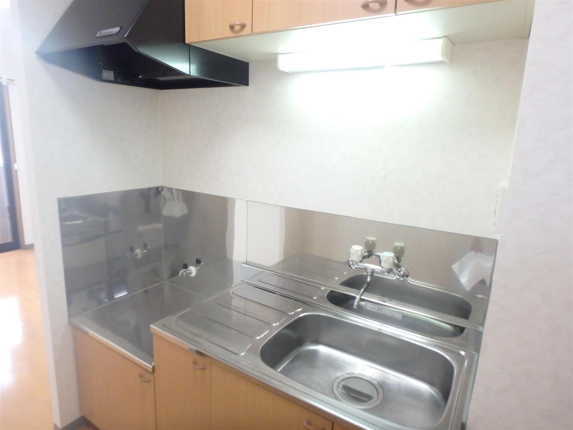 キッチン　コンパクトな使いやすいキッチンです