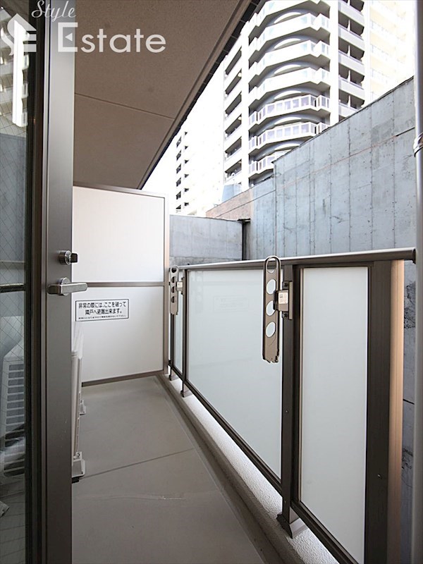 バルコニー　内装