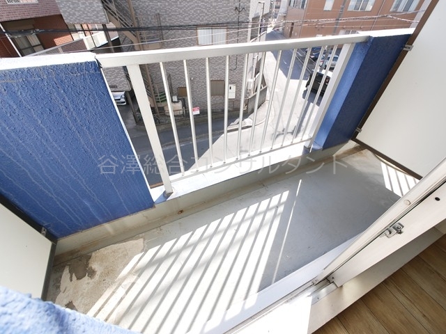 バルコニー　物干し掛け付