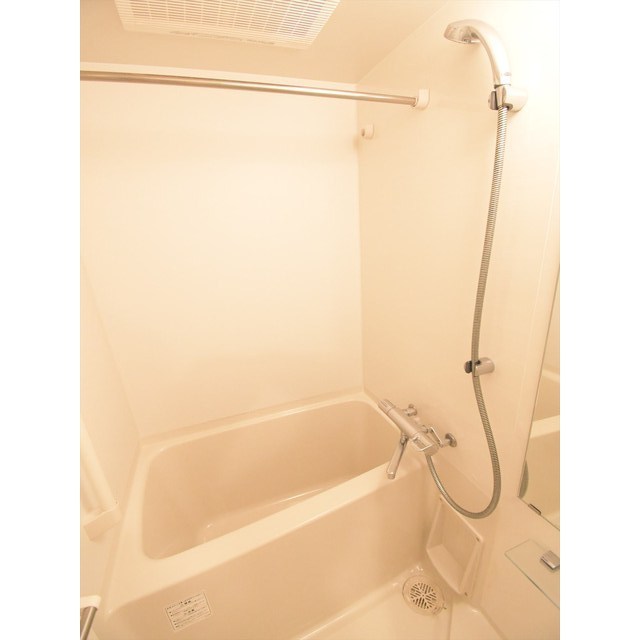 バス・シャワールーム　お風呂で日々の疲れを落としましょう