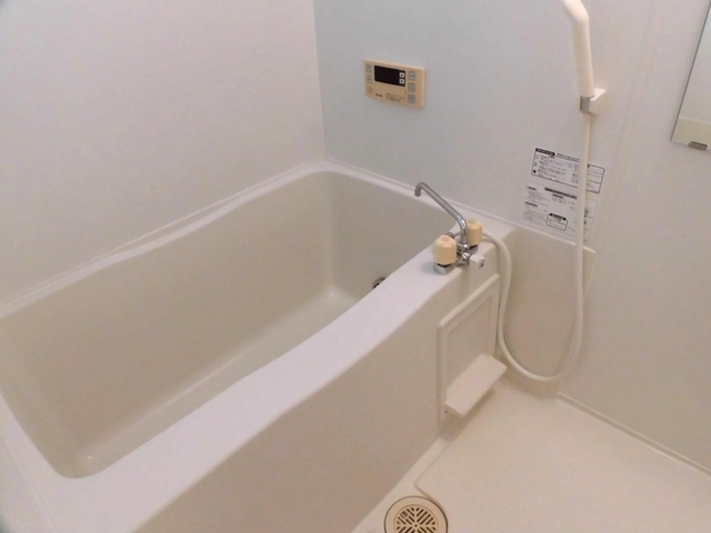 バス・シャワールーム　２０５　バスルーム