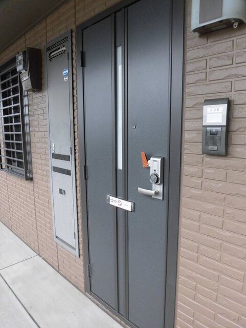 玄関　２０５　玄関ドア