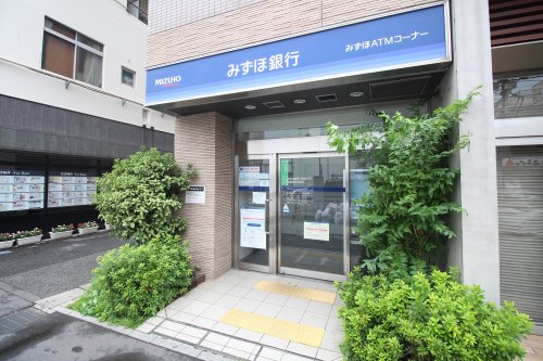 銀行　みずほ銀行　根津駅前出張所（銀行）まで167m