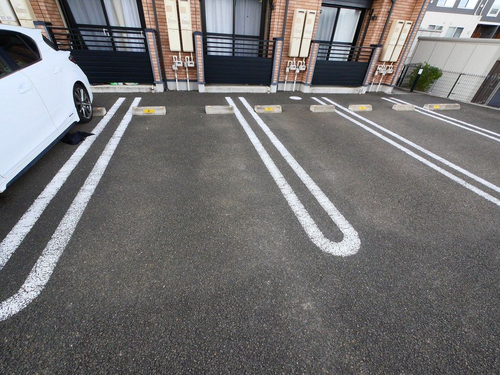 駐車場　駐車場