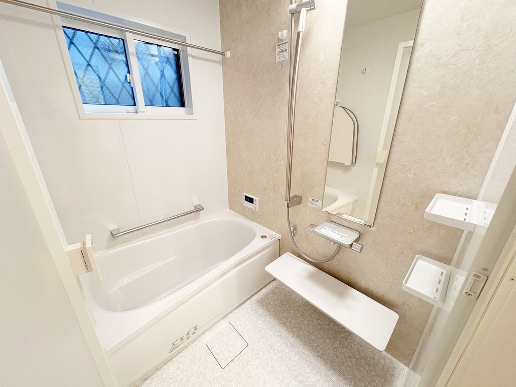 バス・シャワールーム　バス