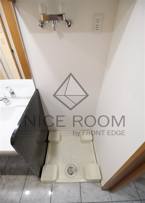 その他設備　リーガル四ツ橋立売堀II 　洗濯機置場　別部屋写真