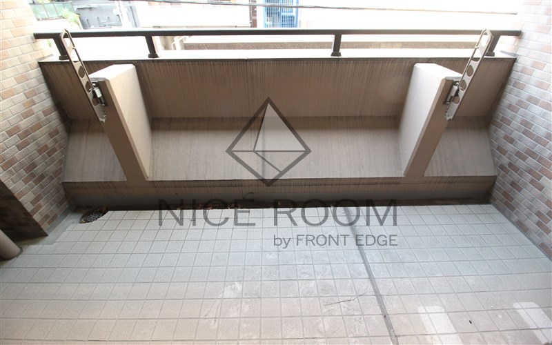 バルコニー　リーガル四ツ橋立売堀II 　バルコニー　別部屋写真