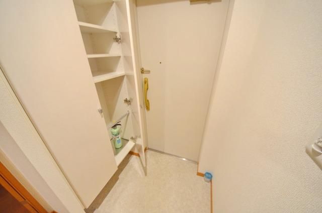 玄関　シューズボックス付