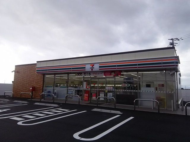 コンビニ　セブンイレブン近江八幡池田本町（コンビニ）まで2000m