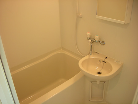 バス・シャワールーム　ゆったり過ごせるお風呂です