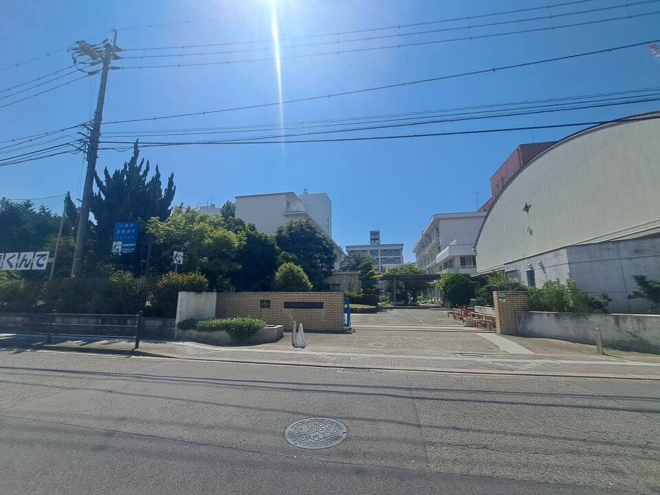 小学校　番町小学校（小学校）まで720m