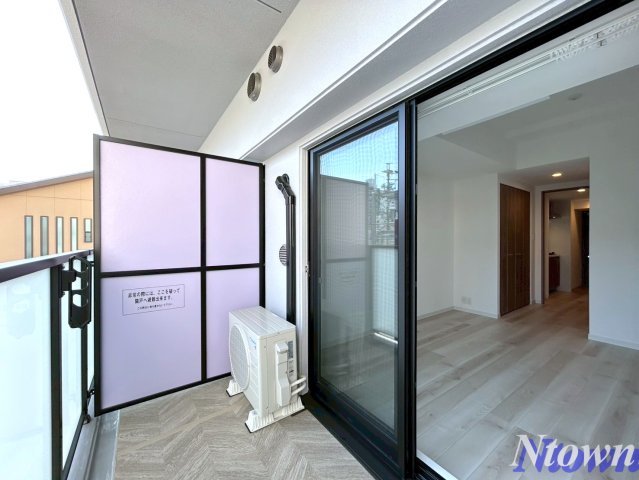 バルコニー　開放的で明るい空間を演出してくれるバルコニーです