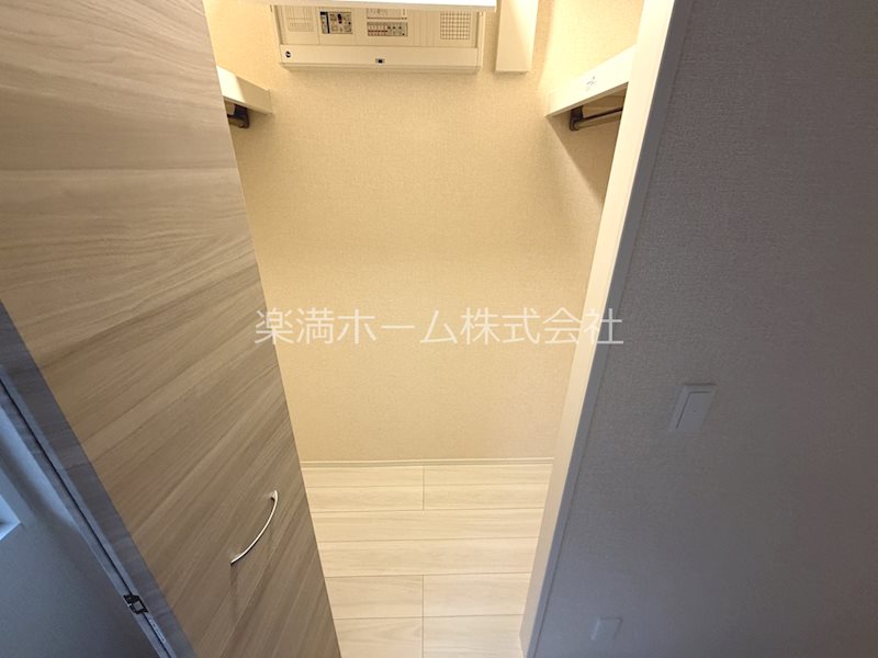 収納　ウオークインクローゼット♪