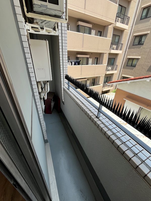 バルコニー　開放的で明るい空間を演出してくれるバルコニーです♪