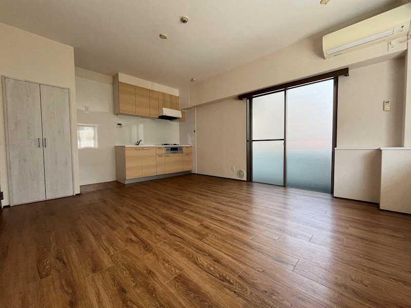 居室・リビング　開放感のあるゆったりとしたお部屋です♪