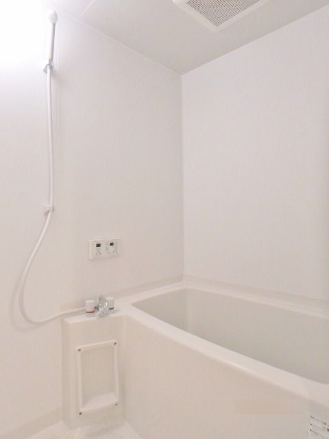 バス・シャワールーム　図面と現状に相違がある場合には現状を優先