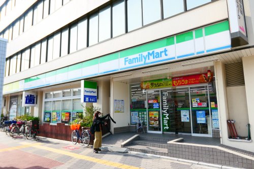 コンビニ　ファミリーマート 北加賀屋店（コンビニ）まで586m