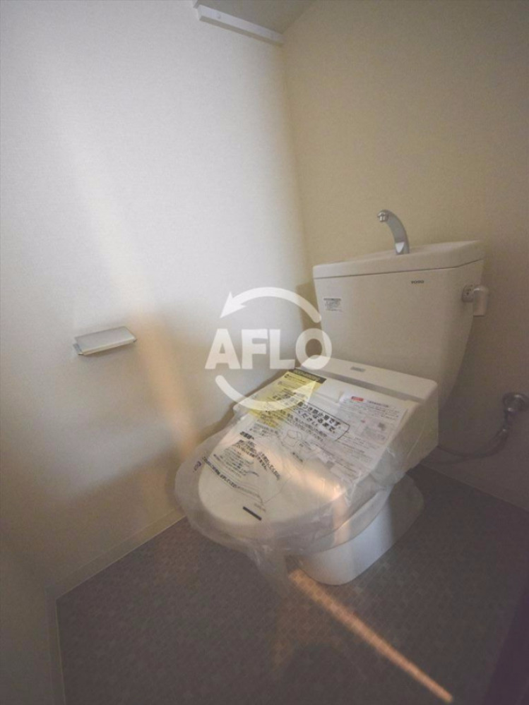 トイレ　プレサンス本町エクストラ　温水洗浄便座