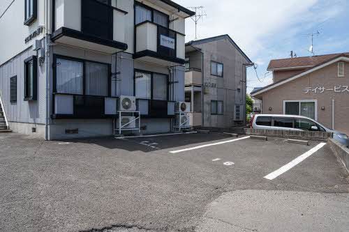 駐車場　駐車場