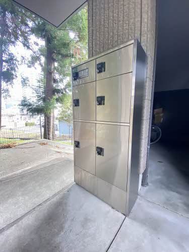 建物外観　宅配ボックス