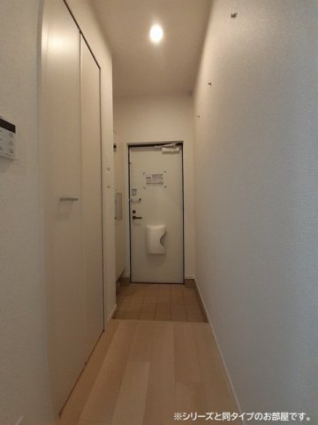 玄関　落ち着いた玄関です