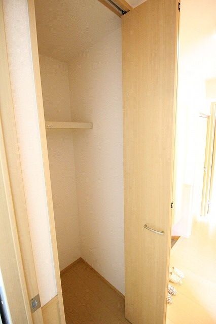 その他　☆玄関脇のクローゼットです☆