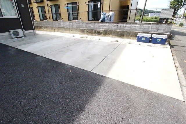 駐車場　☆敷地内駐車場☆