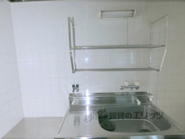 収納　キッチン上