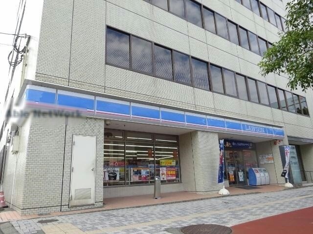 コンビニ　ローソン鹿児島甲東中学校電停前店（コンビニ）まで202m
