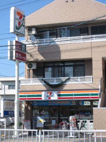コンビニ　セブンイレブン（コンビニ）まで190m