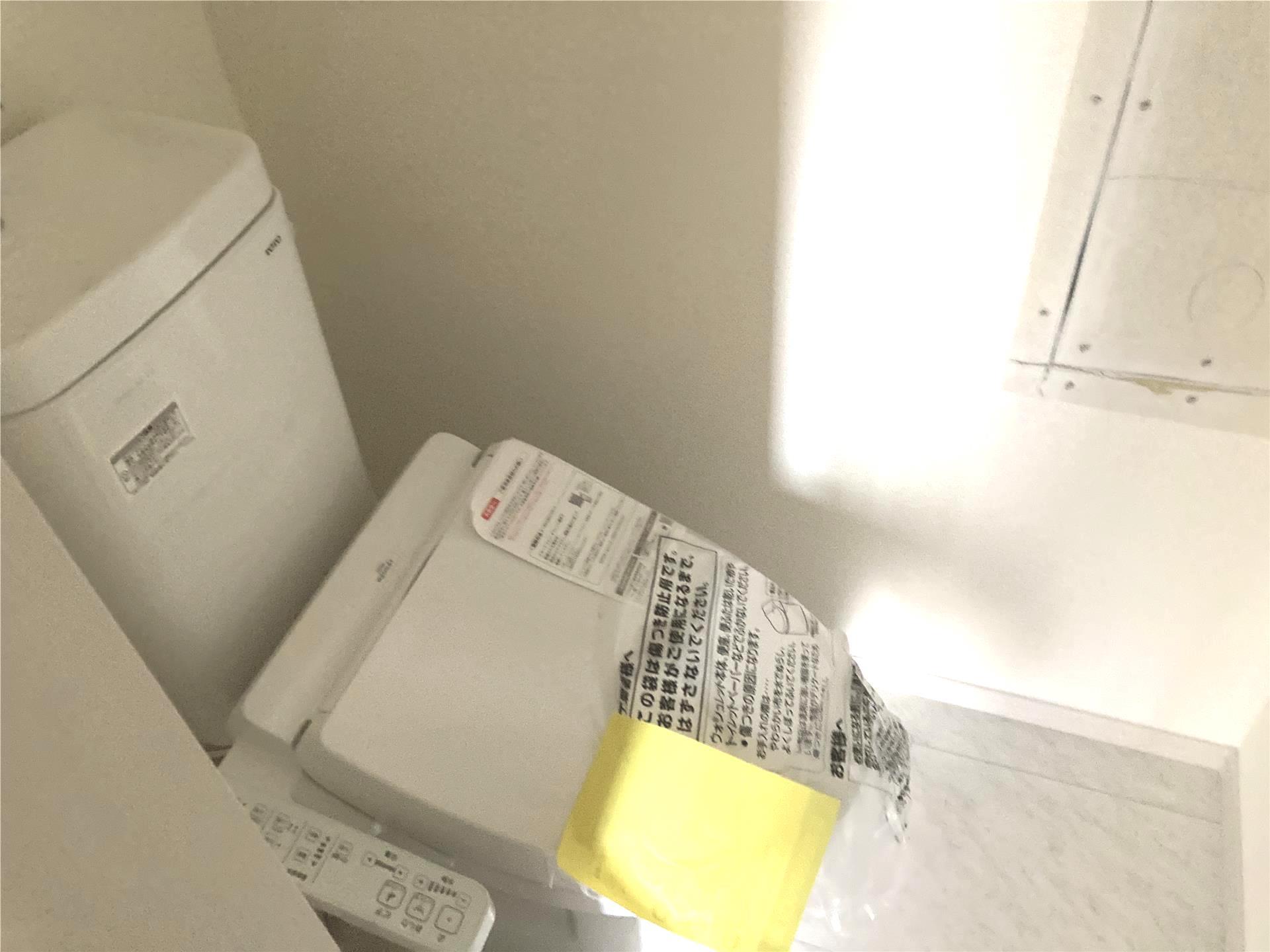 トイレ　新築時の写真となります。