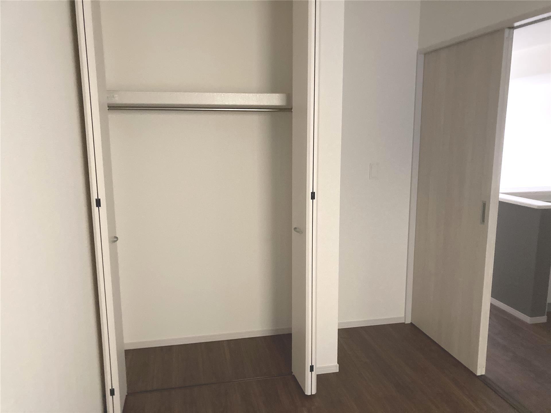 収納　新築時の写真となります。