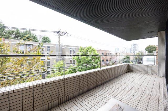 バルコニー　お洗濯にも便利なバルコニー付き